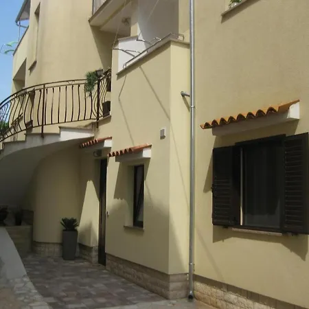 Studio 16246a شقة